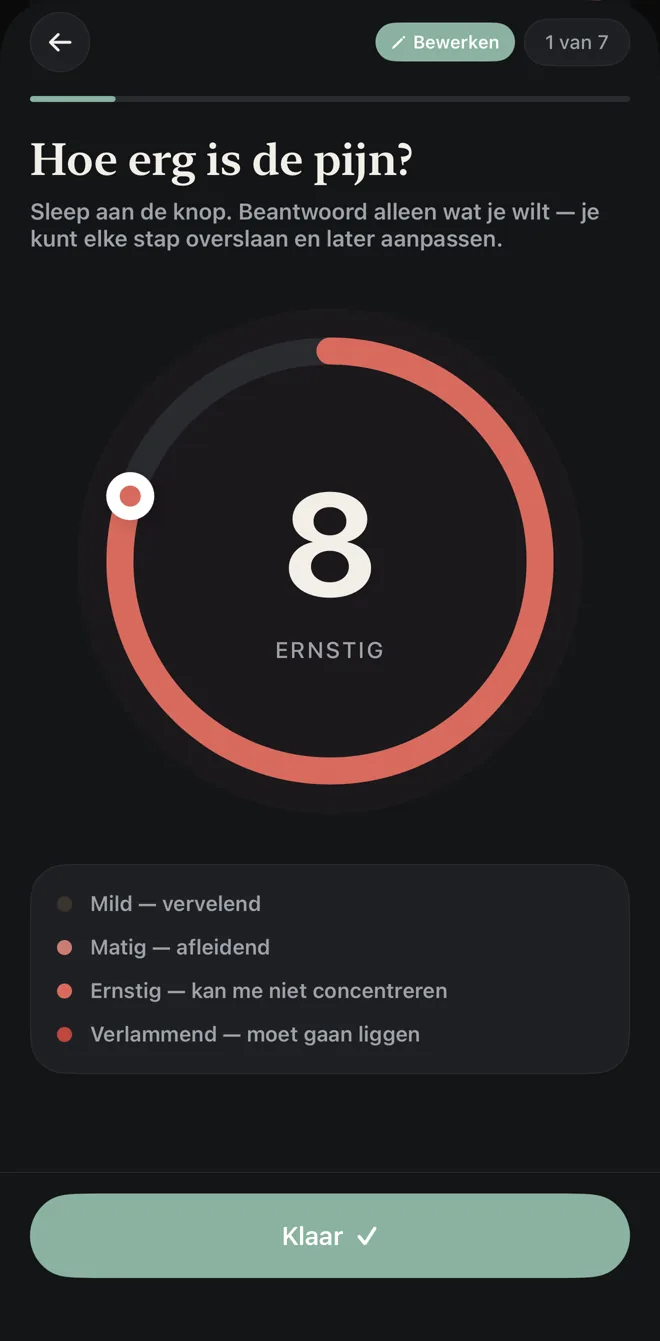 Het ernstscherm: een draaiknop op 8, ernstig, met een schaal van mild tot verlammend.